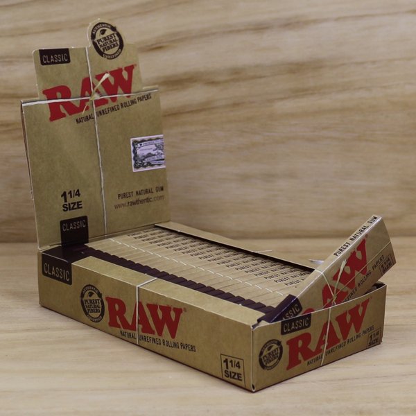 RAW CLassic 1 1/4 Size Slim Papers