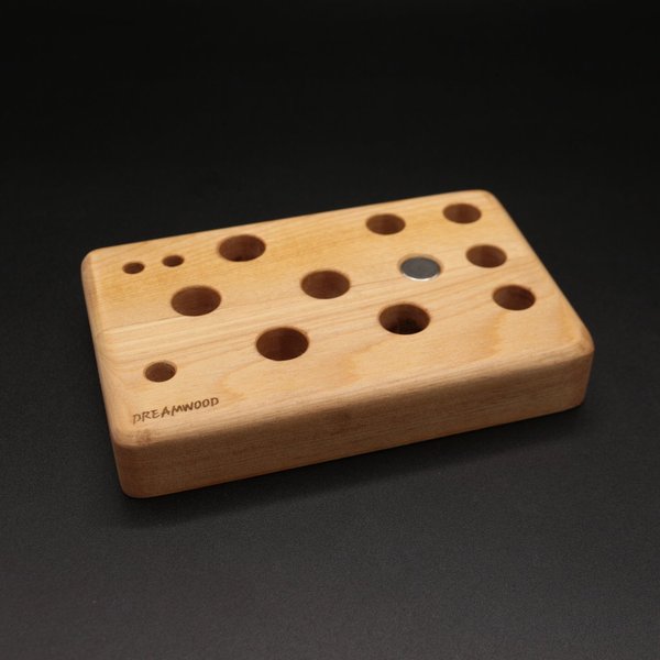 Oak Vapestand with different size holes and magnet #3